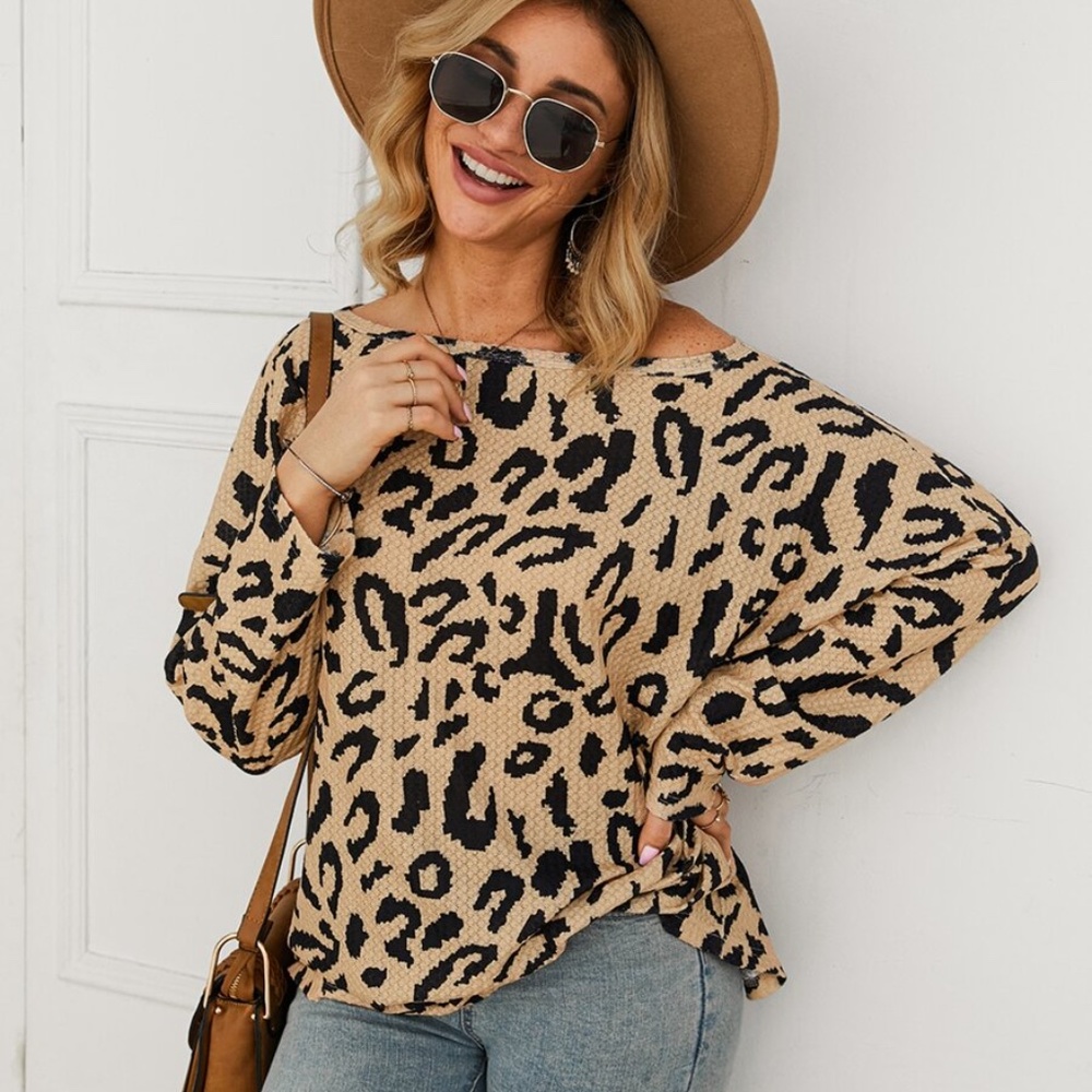 Leopard print loose fit long sleeve top - Picture 2 of 6